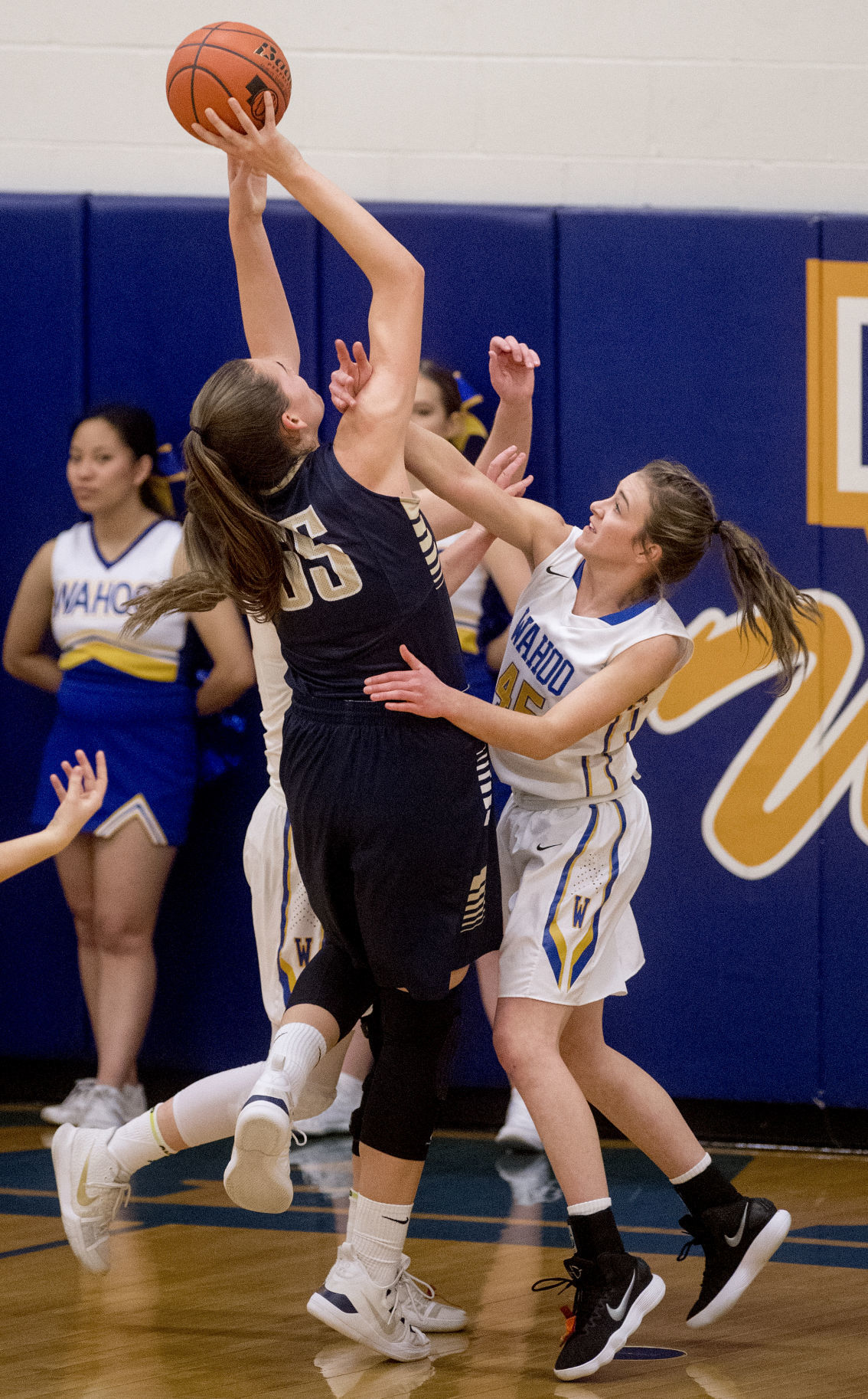 Lincoln Lutheran vs. Wahoo, 12.18